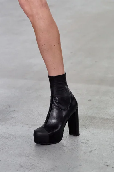 Look 75